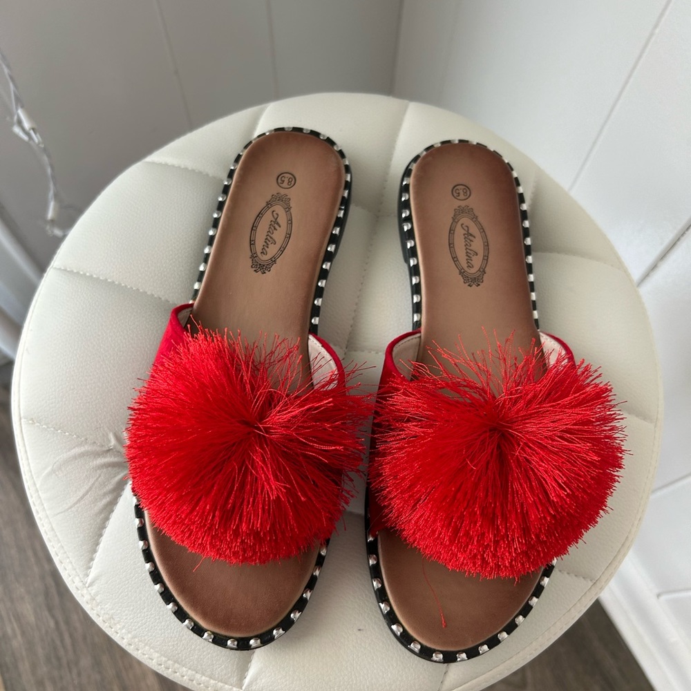 Red Pom sandals size 8.5